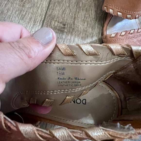 Donald J. Pliner Sami leather Women's Tan Sandals 7.5 - Picture 2 of 9